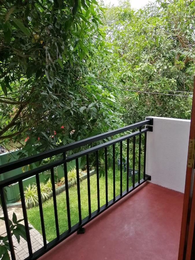 Top Mount Villa Hikkaduwa Exterior foto